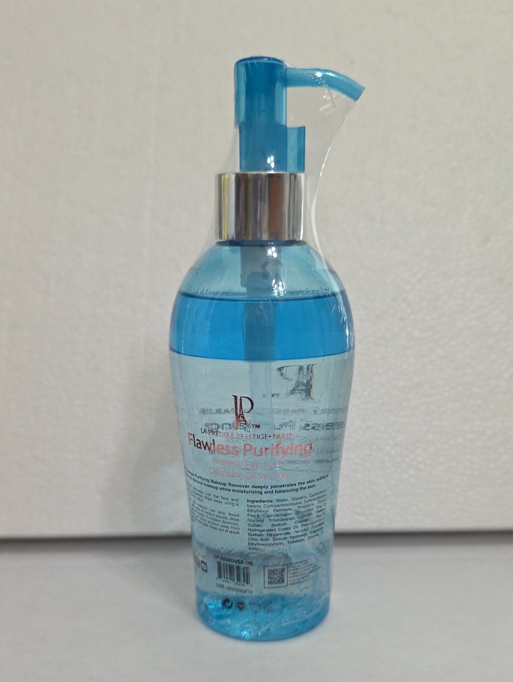 Flawless Purifying Blue Makeup Remover - Gentle Daily Cleansing